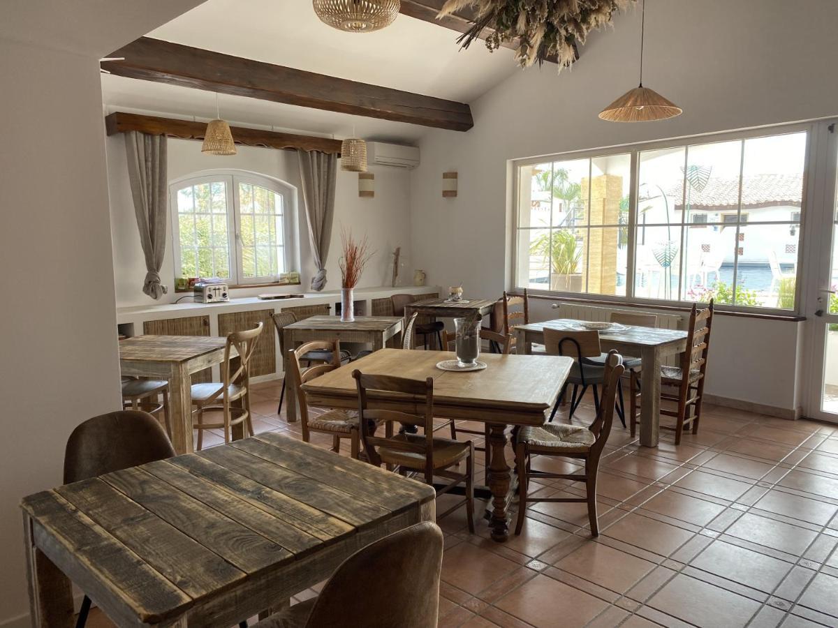Hotel Du Pont Blanc Saintes-Maries-de-la-Mer Eksteriør billede